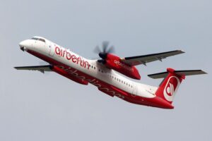 Dash 7 (DHC-7) vs Dash 8 (DHC-8) |  Best Regional Aircraft